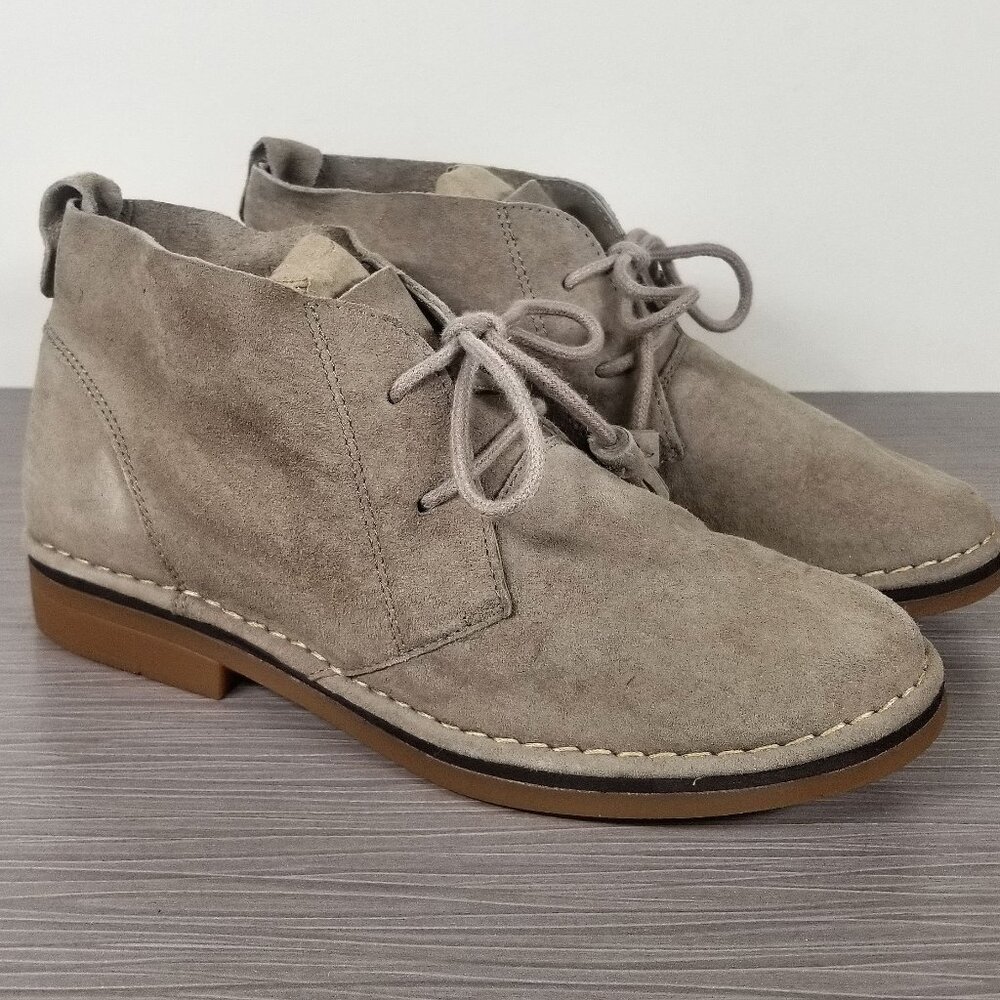 Hush Puppies Cyra Catelyn Chukka Boot, Taupe Suede, Womens Size 6.5 US / 37.5